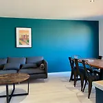 République - Grande La Réal Apartamento