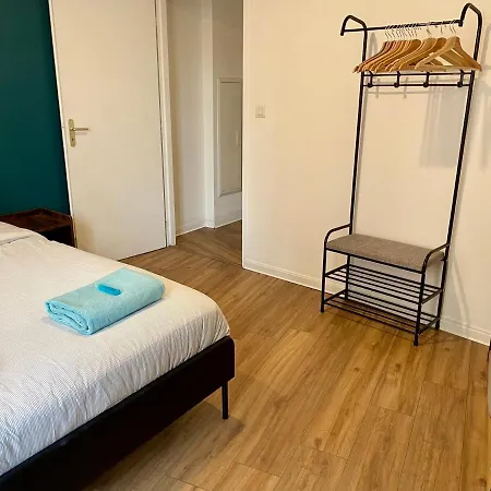 Republique - Grande La Real