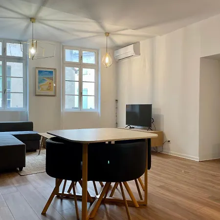 Republique - Grande La Real Apartment *